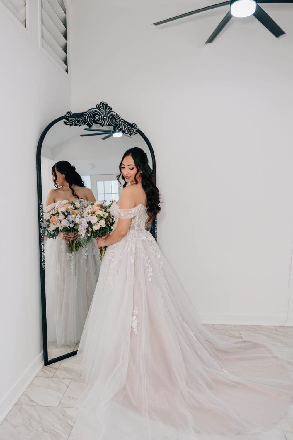 Bridal bouquet featuring elegant floral arrangements for weddings.